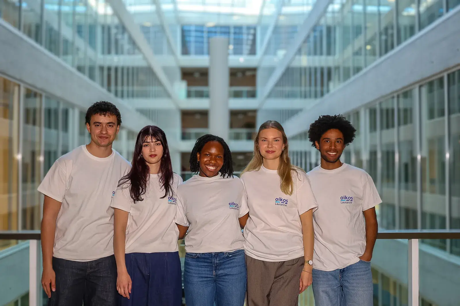 Cinq membres du département Networking d'oikos Lausanne